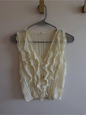 Zara yellow ruffle blouse with button details. Size xs